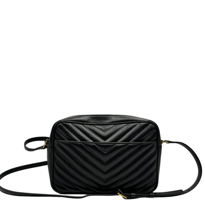 retro Tracolla Saint Laurent in pelle nera trapuntata con parti metalliche dorate; impreziosita da logo Cassandre sul front. Indossabile a tracolla. Completa di dustbag, di lusso, originale, ottime condizioni. 