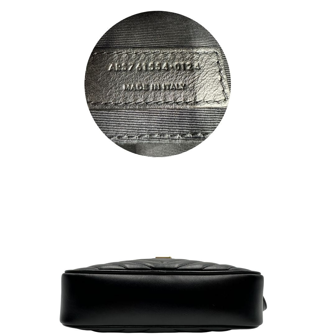 base Tracolla Saint Laurent in pelle nera trapuntata con parti metalliche dorate; impreziosita da logo Cassandre sul front. Indossabile a tracolla. Completa di dustbag, di lusso, originale, ottime condizioni. 