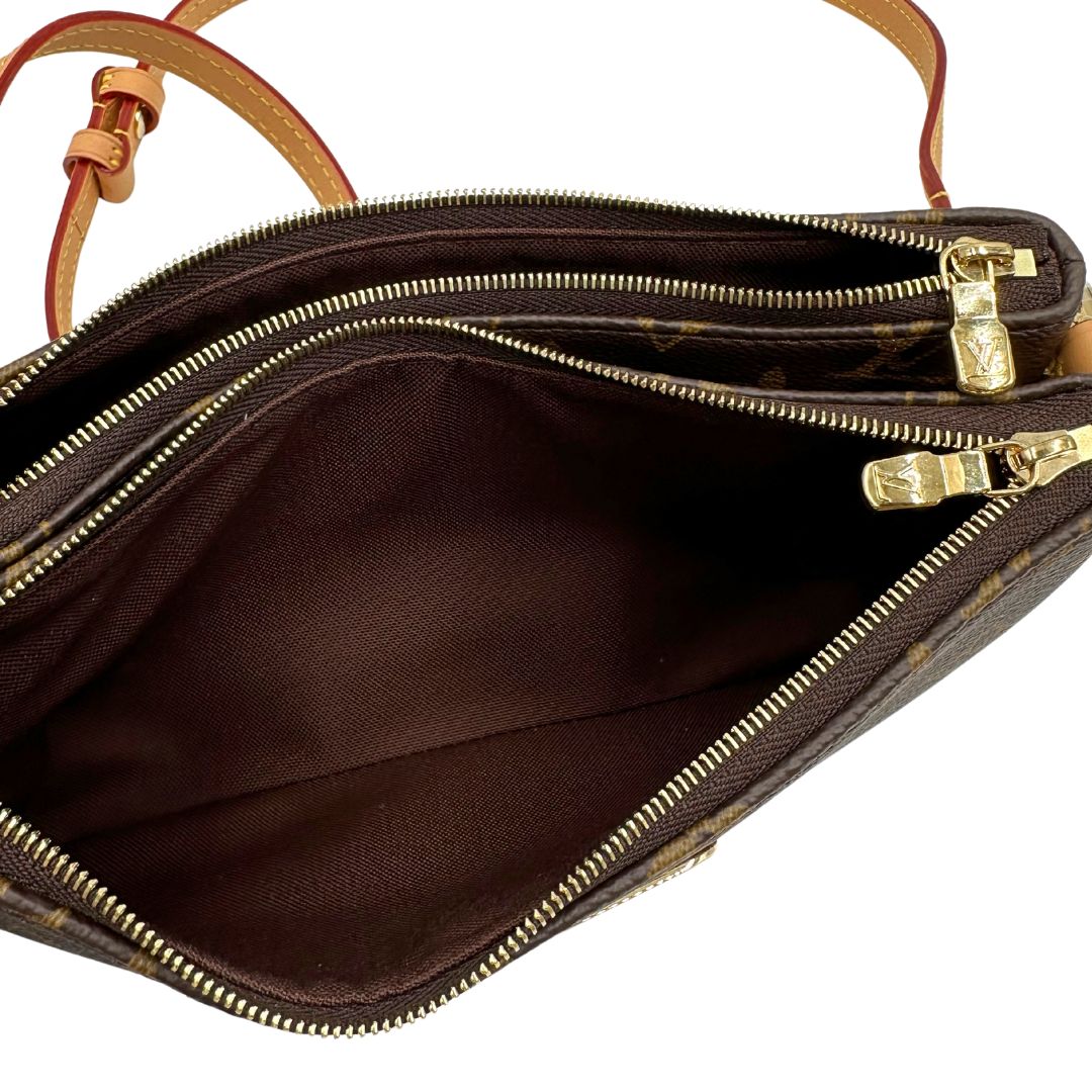 interno Borsa Louis Vuitton in canvas marrone monogram con finiture in vacchetta naturale e parti metalliche dorate; munita di un manico singolo in catena amovibile e un manico allungabile e amovibile, indossabile a spalla e a tracolla. Full set, di lusso, originale, ottime condizioni, usata. 