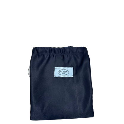 dustbag  Borsa Prada in tessuto Jacquard, finiture in pelle marroni e parti metalliche dorate; munita di doppi manici e una tracolla amovibile e regolabile. Completa di dustbag, di lusso, originale, ottime condizioni. 