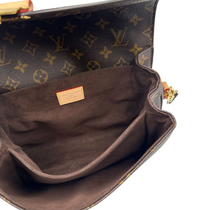 interno Borsa Louis Vuitton Métis in canvas marrone monogram con dettagli in vacchetta naturale e parti metalliche dorate. Munita di un manico singolo e una tracolla regolabile e amovibile. Dotata di scatola e dustbag, di lusso, originale, ottime condizioni. 