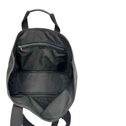 interno Borsa Gucci in nylon GG nero con finiture in pelle tono su tono e parti metalliche argentate; munita di doppi manici in tessuto, indossabile a spalla, di lusso, originale, ottime condizioni8, usata 