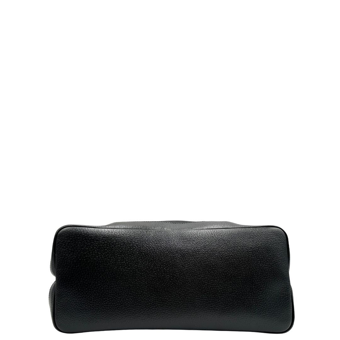base Borsa Gucci in nylon GG nero con finiture in pelle tono su tono e parti metalliche argentate; munita di doppi manici in tessuto, indossabile a spalla, di lusso, originale, ottime condizioni8, usata
