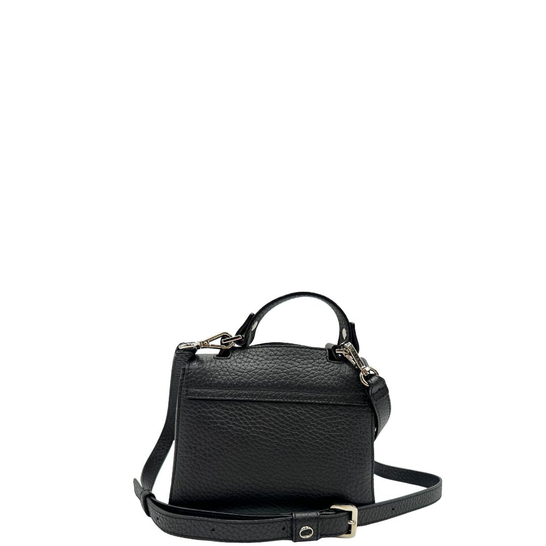 retro Borsa Orciani in pelle martellata nera con parti metalliche argentate; munita di un manico singolo e una tracolla amovibile e regolabile. Completa di dustbag, di lusso, usata, originale. 