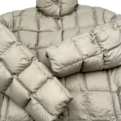 Piumino Moncler trapuntato beige in 100% poliammide, di lusso, originale, ottime condizioni.