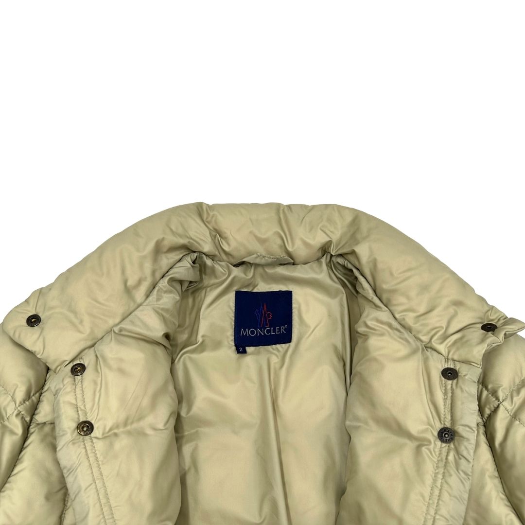 Piumino Moncler trapuntato beige in 100% poliammide, di lusso, originale, ottime condizioni.