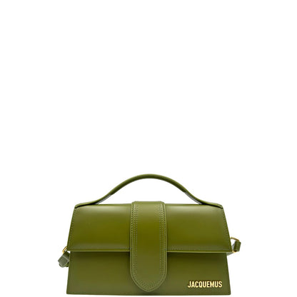 front Borsa Jacquemus in pelle verde oliva con parti metalliche dorate, munita di una tracolla regolabile e amovibile e un manico singolo. Completa di dustbag e cartellino, di lusso, originale, eccellenti condizioni, usata. 