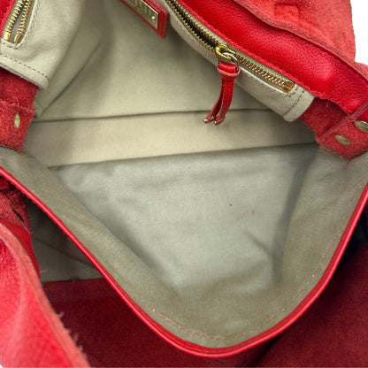 Borsa Zanellato in pelle martellata rossa con parti metalliche dorate; munita di un manico singolo e una tracolla amovibile e regolabile. Completa di dustbag, di lusso, originale, ottime condizioni, usata.