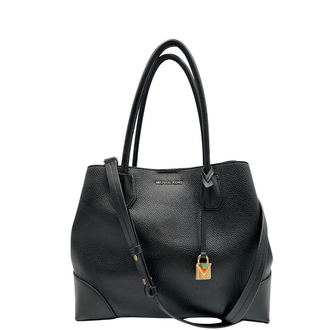 front Borsa Michael Kors in pelle nera con parti metalliche dorate; munita di doppi manici e una tracolla amovibile e regolabile, di lusso, originale, ottime condizioni. 