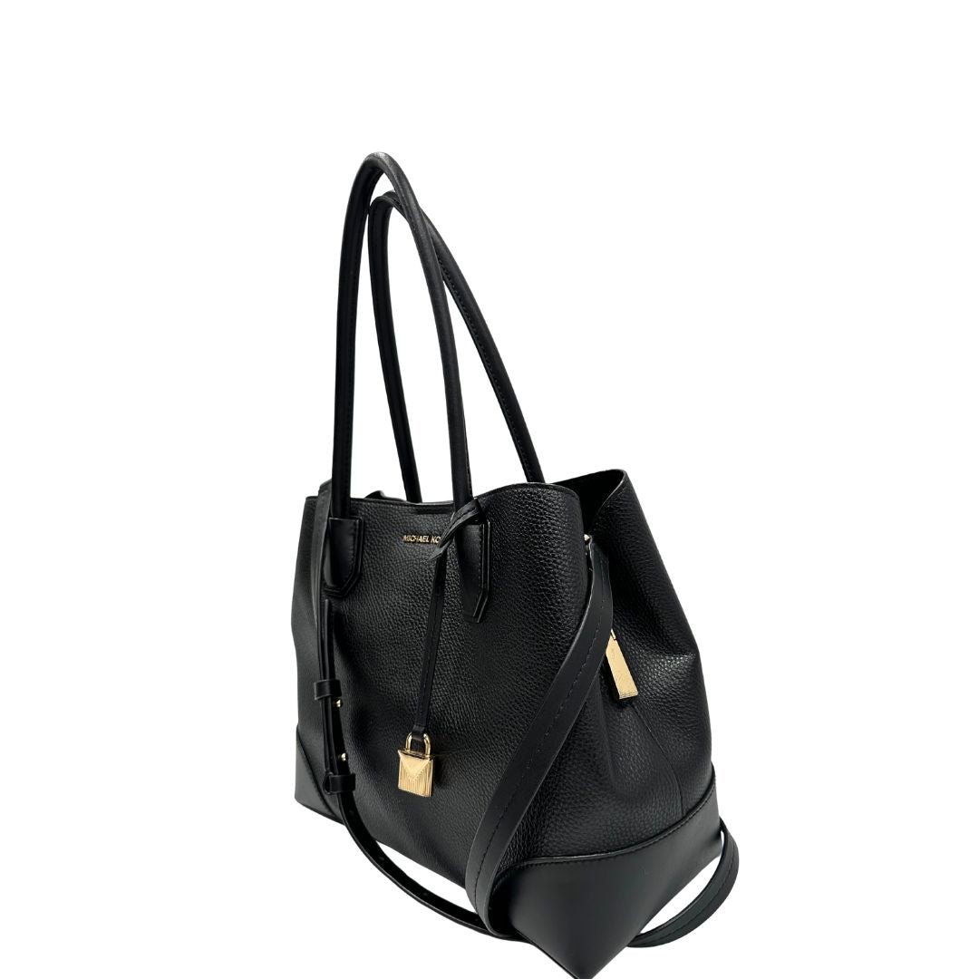 lato Borsa Michael Kors in pelle nera con parti metalliche dorate; munita di doppi manici e una tracolla amovibile e regolabile, di lusso, originale, ottime condizioni. 