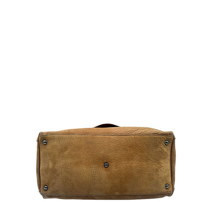 Base di una borsa Postina M Zanellato in pelle scamosciata color cannella con finiture marroni testa di moro e parti metalliche bronzo; munita di un manico singolo . Completa di dustbag.