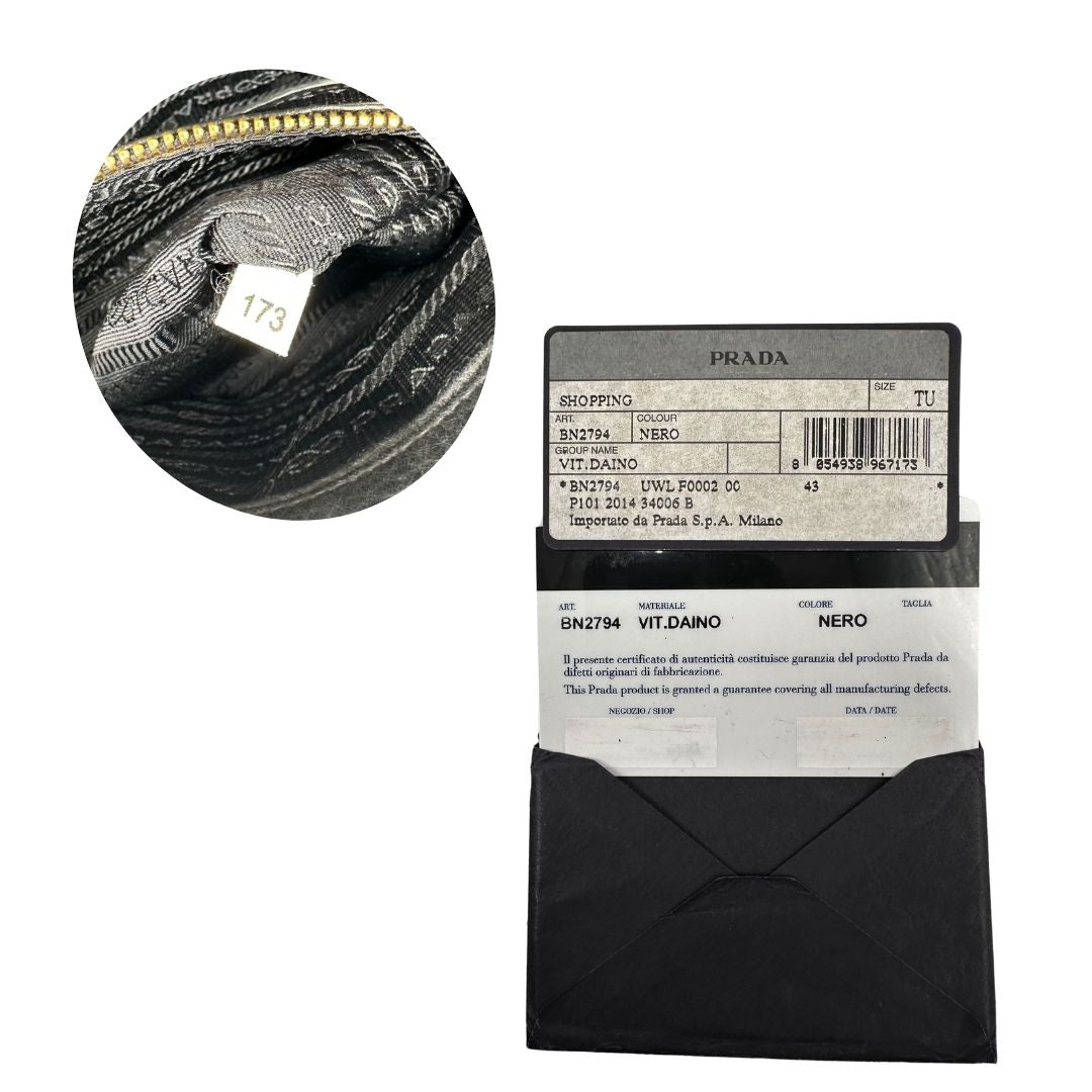 codice e certificato Borsa Prada in pelle martellata nera con parti metalliche dorate; munita di una tracolla amovibile e regolabile e doppi manici stondati, di lusso, originale, usata