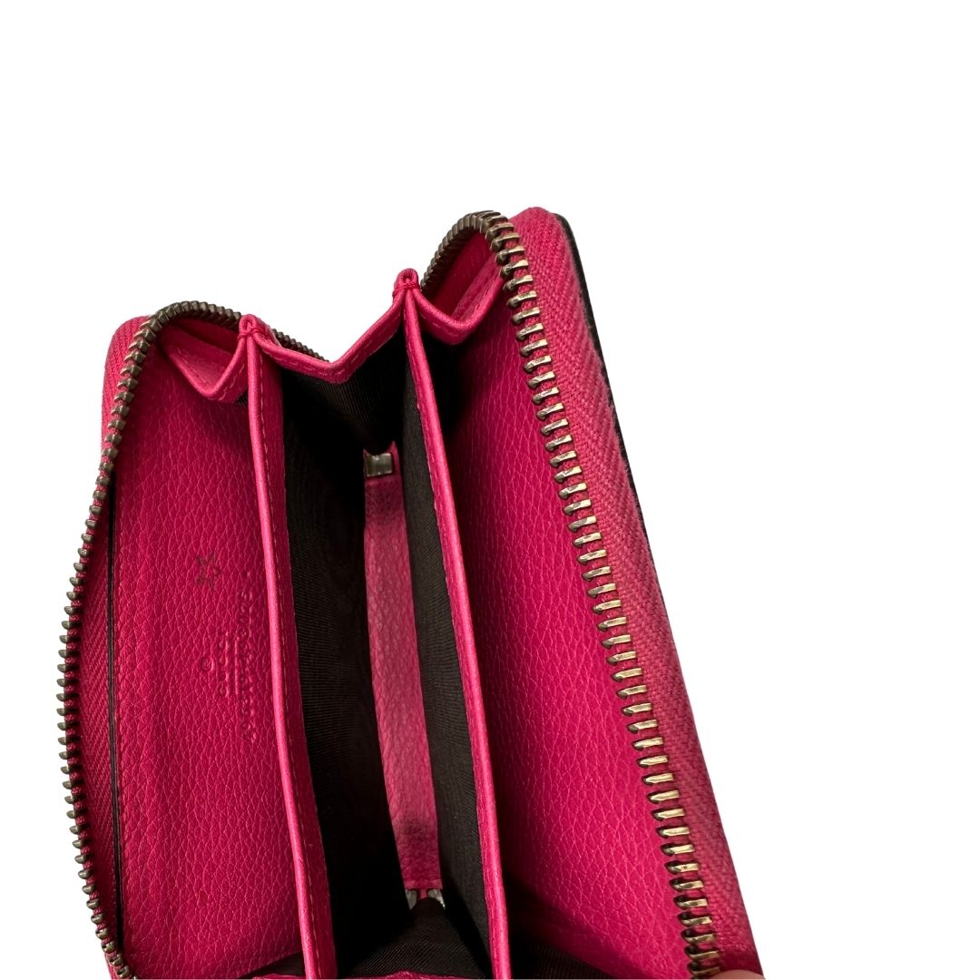 interno Portafoglio Gucci in pelle fucsia con dettagli Web verdi e rossi. Completo di scatola, di lusso, originale, ottime condizioni. 