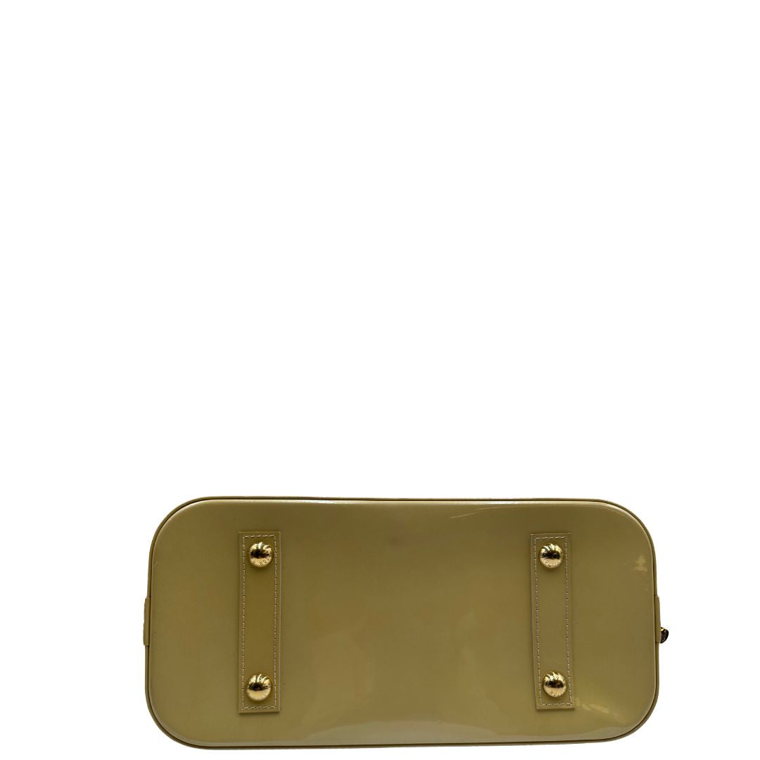 base Alma PM Louis Vuitton in pelle Vernis color noisette con parti metalliche dorate e doppi manici stondati; da portare a mano. Completa di dustbag, lucchetto e chiavi, di lusso, originale, ottime condizioni, usata. 