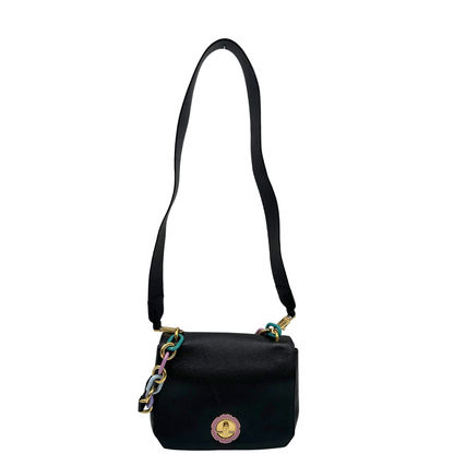 front della Borsa Salvatore Ferragamo in pelle nera con parti metalliche dorate e multicolor; munita di un manico in catena con spallaccio in pelle e una tracolla amovibile. Completa di dustbag, di lusso, originale, ottime condizioni, usata. 
