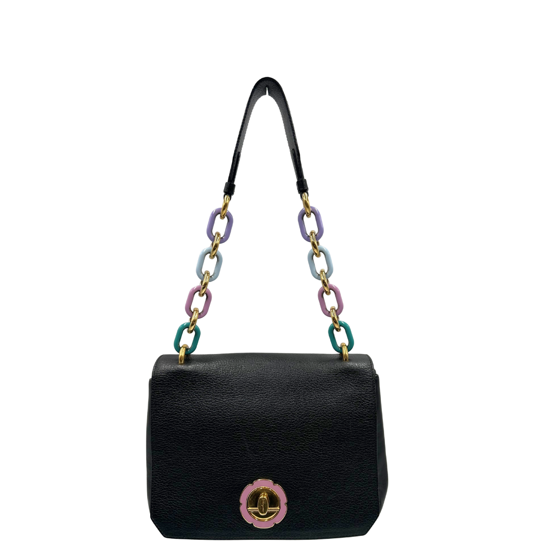 front della Borsa Salvatore Ferragamo in pelle nera con parti metalliche dorate e multicolor; munita di un manico in catena con spallaccio in pelle e una tracolla amovibile. Completa di dustbag, di lusso, originale, ottime condizioni, usata.