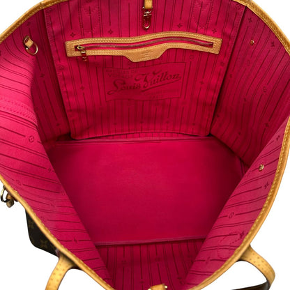 interno della Borsa Louis Vuitton Neverfull GM in canvas marrone monogram con finiture in vacchetta naturale; munita di doppi manici, indossabile a spalla. Completa di dustbag, di lusso, originale, ottime condizioni, usata. 