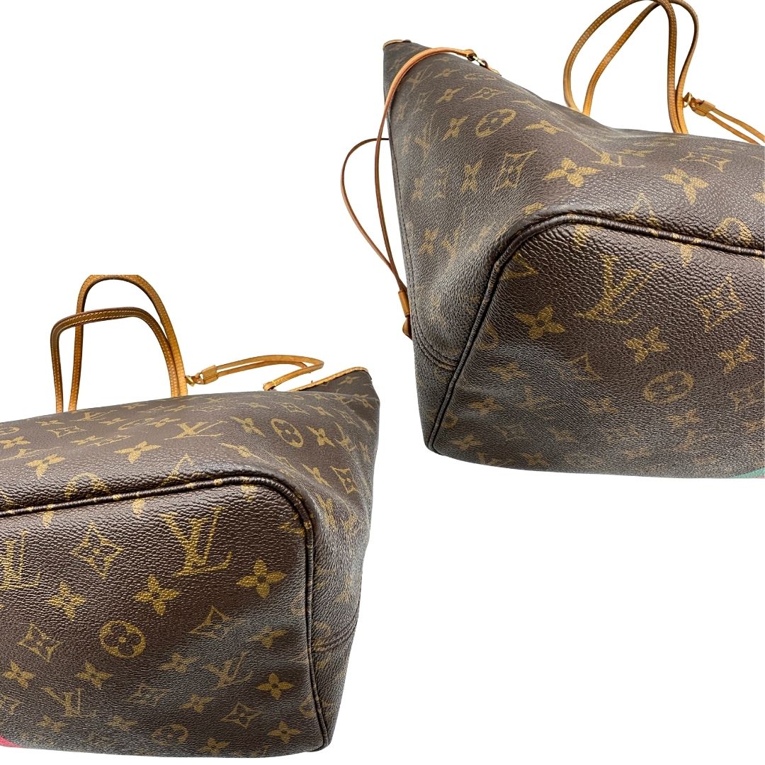 angoli della Borsa Louis Vuitton Neverfull GM in canvas marrone monogram con finiture in vacchetta naturale; munita di doppi manici, indossabile a spalla. Completa di dustbag, di lusso, originale, ottime condizioni, usata.