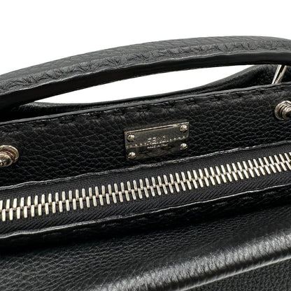 interno Cartella Fendi in cuoio romano nero con parti metalliche argentate; munita di un manico singolo e una tracolla amovibile, di lusso, originale, usata.