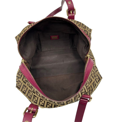 interno Borsa Fendi in tessuto color tabacco trama Zucchino con finiture in pelle color amaranto e parti metalliche dorate; munita di doppi manici, da portare a spalla, di lusso, buone condizioni, originale. 