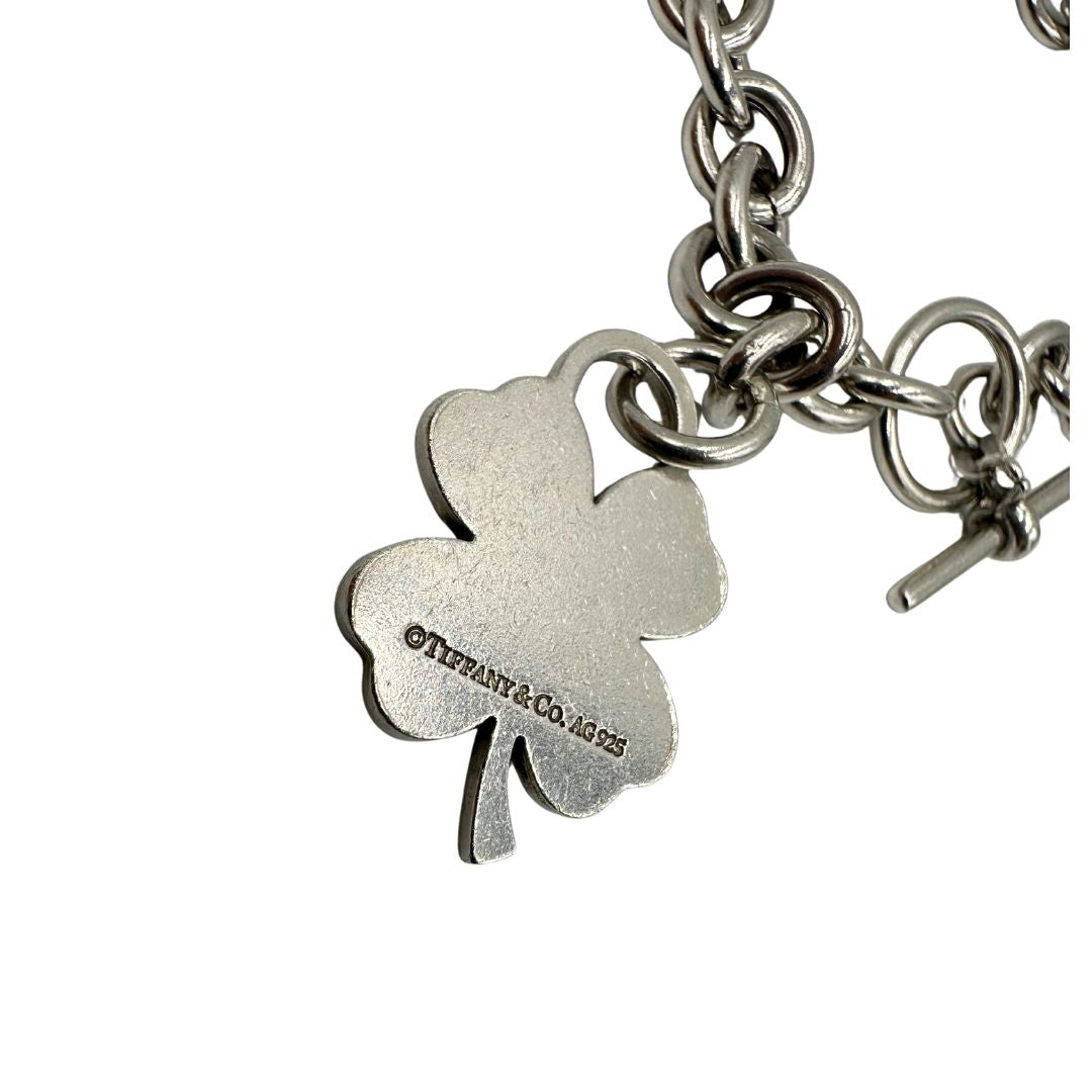 Bracciale Tiffany&Co. in argento 925 con ciondolo quadrifoglio. Full set, di lusso, originale, ottime condizioni, usato.