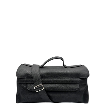 front Borsa Zanellato Nina in pelle nera martellata con parti metalliche argentate; munita di una tracolla regolabile e amovibile e un manico singolo. Completa di dustbag, di lusso, originale, eccellenti condizoni 