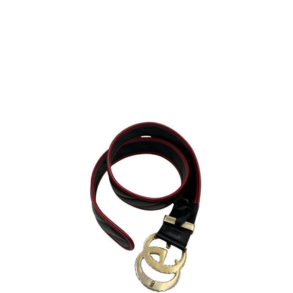 Cintura Gucci in pelle nera con finiture rosse e parti metalliche dorate. Completa di dustbag e scatola, di lusso, originale, ottime condizioni.