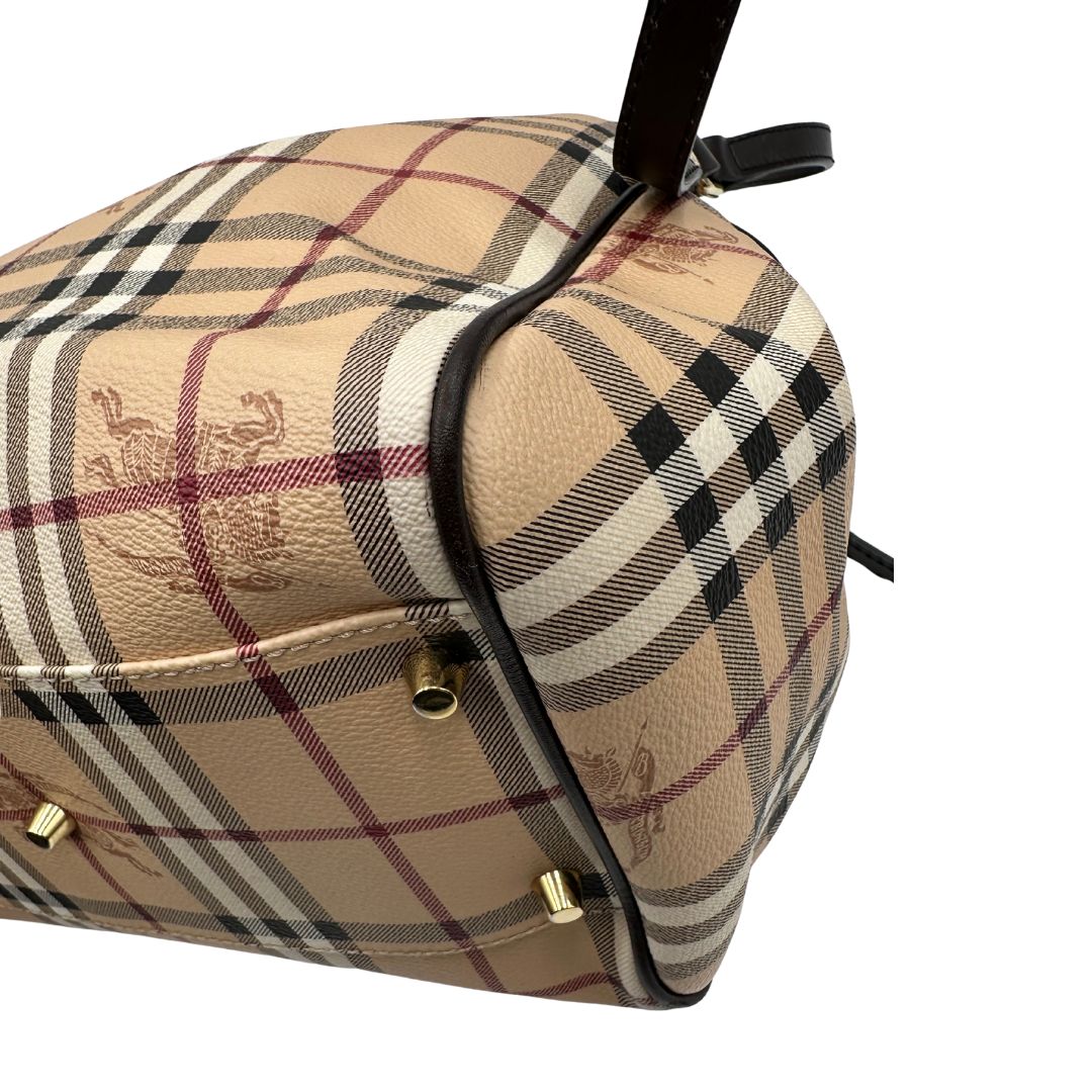 angolo Borsa Burberry in canvas trama tartan sui toni del beige con finiture in pelle nere e parti metalliche dorate; munita di doppi manici, indossabile a spalla. Munita di pochette estraibile. Completa di dustbag, di lusso, originale, ottime condizioni, usata. 