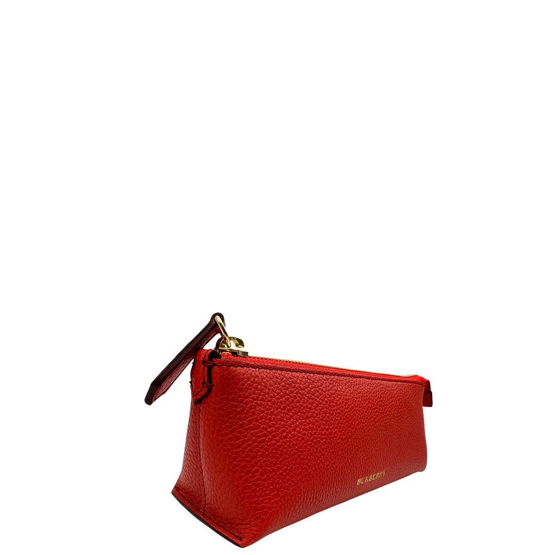 lato Pochette Burberry in pelle martellata rossa con parti metalliche dorate. Full set, di lusso, originale, ottime condizioni, usata. 