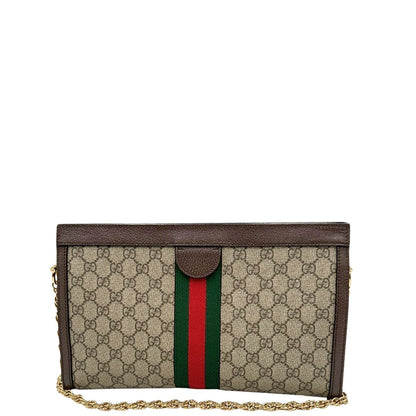 retro Borsa Gucci in canvas GG beige con finiture in pelle marroni e parti metalliche dorate, impreziosita da una striscia Web verde e rossa e logo GG sul front; munita di una tracolla in catena. Completa di dustbag, di lusso, originale, ottime condizioni, usata. 