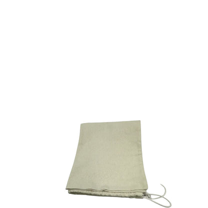 dustbag  Borsa Loewe in pelle beige con parti metalliche argentate; munita di un manico singolo e una tracolla amovibile. Completa di dustbag, di lusso, originale, ottime condizioni, usata. 