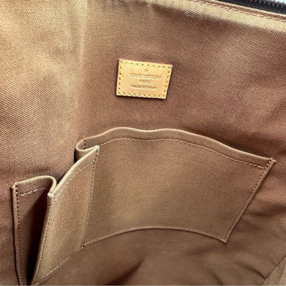 interno Borsa Louis Vuitton Métis in canvas marrone monogram con dettagli in vacchetta naturale e parti metalliche dorate. Munita di doppi manici e una tracolla regolabile e amovibile, di lusso, originale, ottime condizioni, usata, originale. 