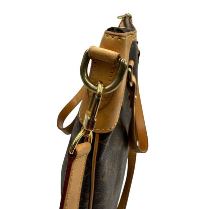 Borsa Louis Vuitton Métis in canvas marrone monogram con dettagli in vacchetta naturale e parti metalliche dorate. Munita di doppi manici e una tracolla regolabile e amovibile, di lusso, originale, ottime condizioni, usata, originale. 