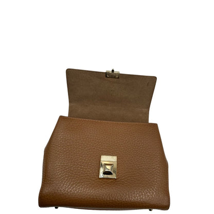 interno  Borsa Furla in pelle martellata marrone e parti metalliche dorate; munita di un manico singolo e una tracolla regolabile. Completa di dustbag, di lusso, originale, ottime condizioni, usata. 