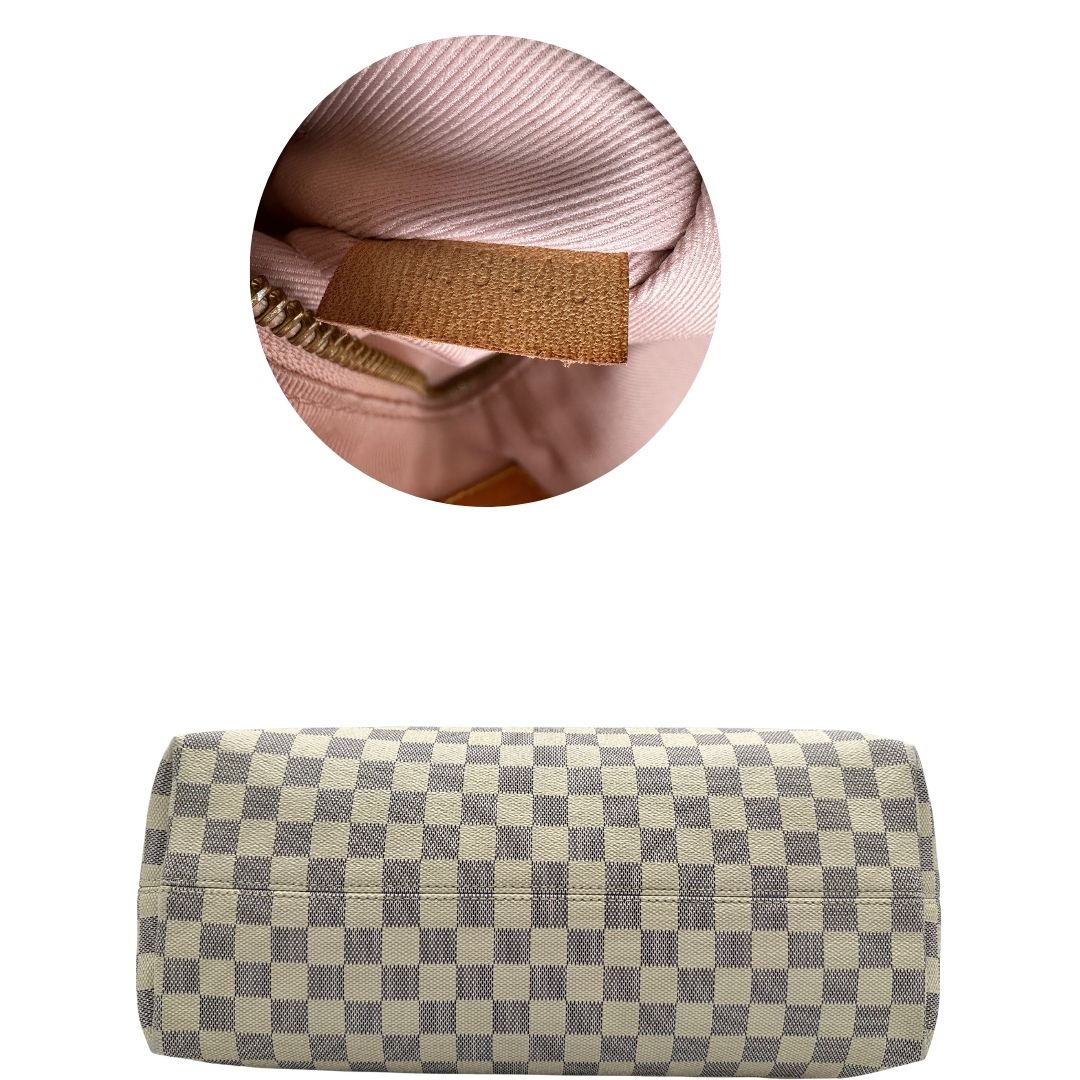 base Borsa Louis Vuitton in canvas damier azur con finiture in vacchetta naturale e parti metalliche dorate; munita di un manico singolo, indossabile a spalla, di lusso, originale, ottime condizioni, usata. 