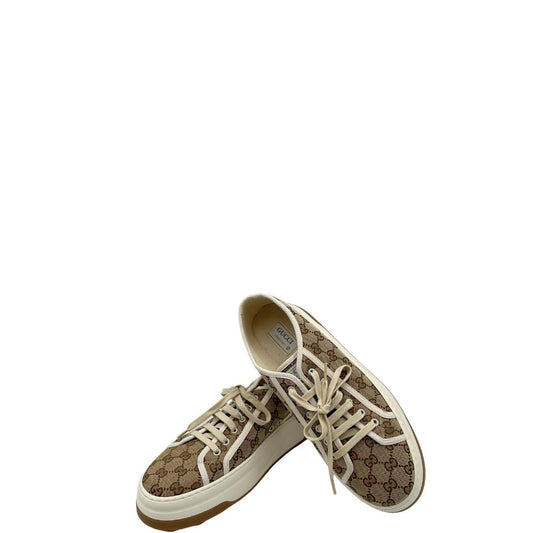 scarpe Gucci in tela beige GG con para bianca. Full set, di lusso, eccellenti condizioni, usate.
