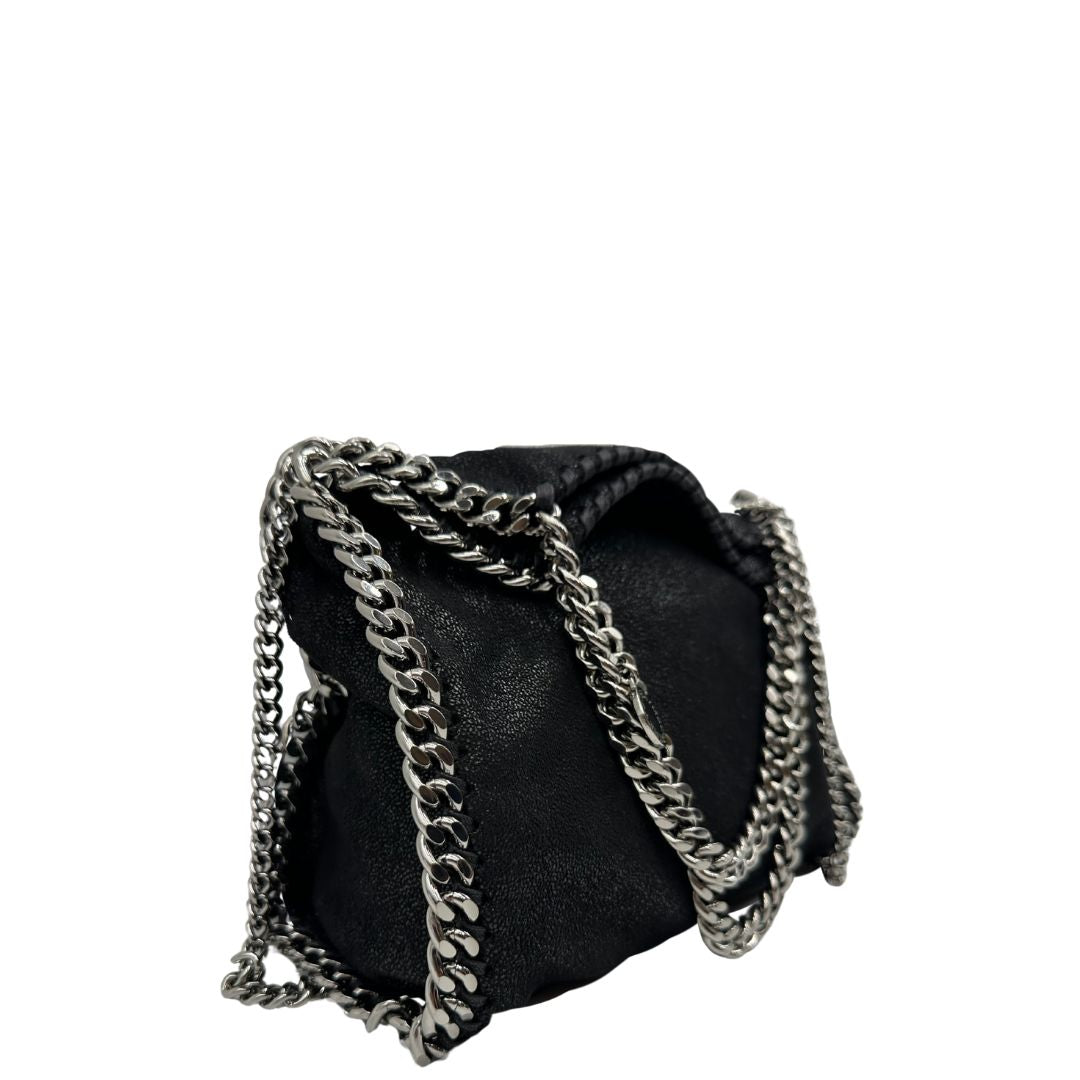 lato Borsa Stella McCartney Falabella in tessuto vegano nero con parti metalliche argentate. Completa di dustbag, di lusso, ottime condizioni, originale. 