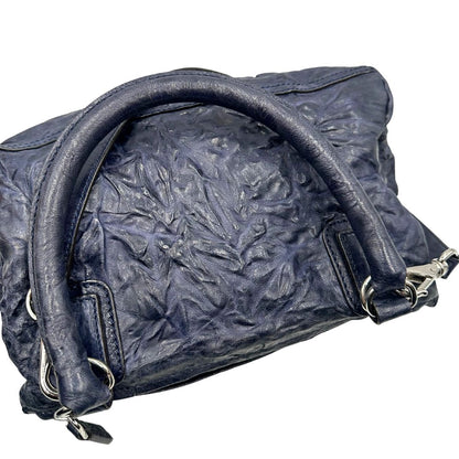 manico Borsa Givenchy in pelle blu con parti metalliche argentate; munita di un manico singolo stondato e una tracolla amovibile. Completa di dustbag, di lusso, usato, originale. 