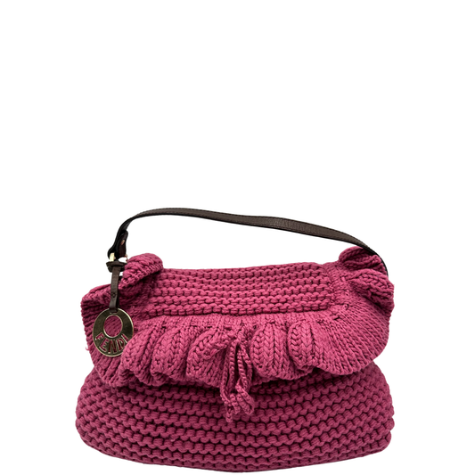 front Borsa Fendi in maglia rosa crochet con parti metalliche dorate; munita di un manico singolo in pelle marrone. Completa di dustbag, di lusso, usata, ottime condizioni. 
