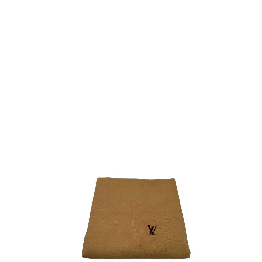 dustbag  Borsa Louis Vuitton in pelle epi nera munita di un manico singolo, indossabile a spalla. Completa di dustbag, di lusso, originale, ottime condizioni, usata.