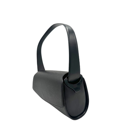 lato  Borsa Louis Vuitton in pelle epi nera munita di un manico singolo, indossabile a spalla. Completa di dustbag, di lusso, originale, ottime condizioni, usata. 