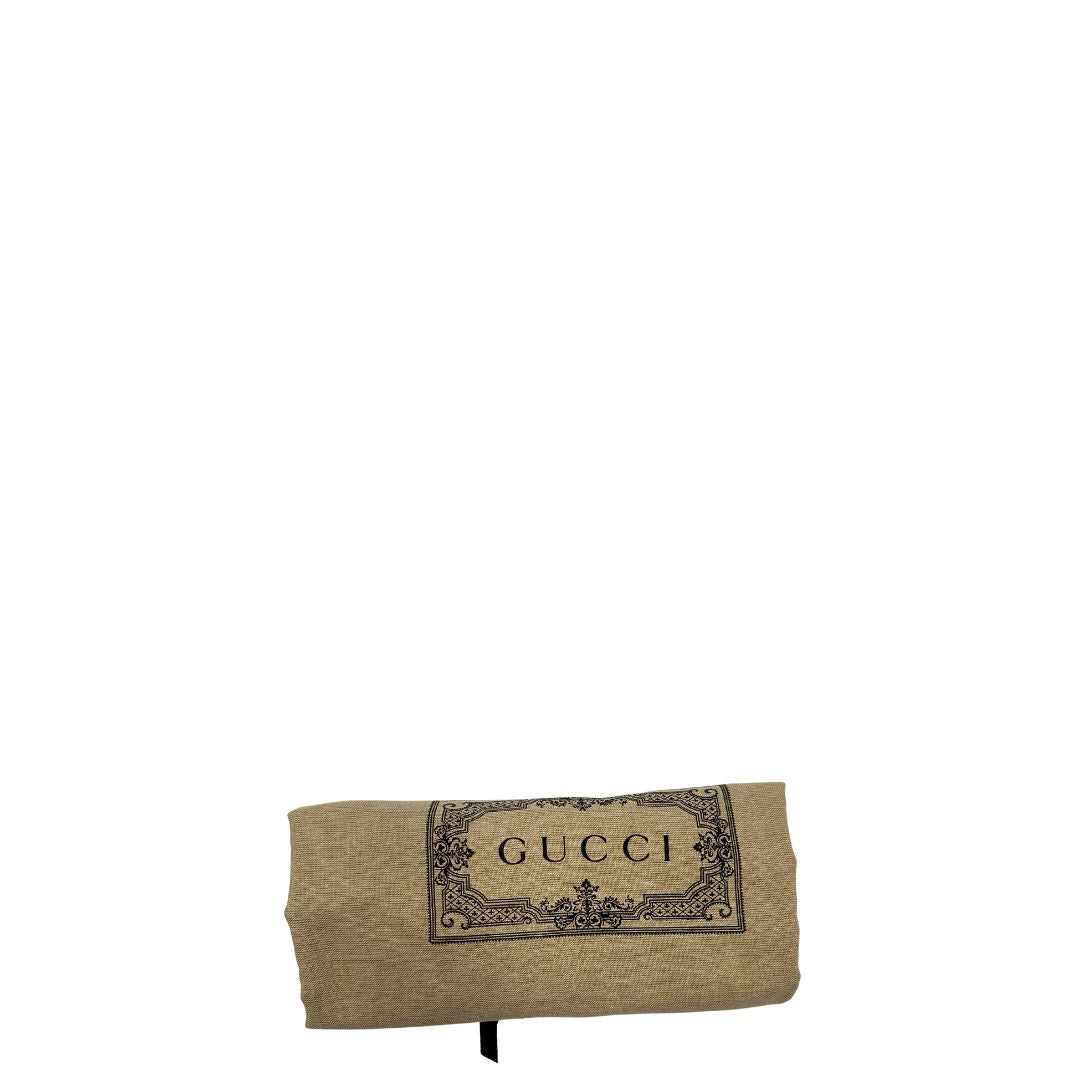 dustbag  Borsa Gucci in tessuto blu GG con finiture in pelle tono su tono, parti metalliche dorate e striscia Web blu e rossa; munita di doppi manici stondati e una tracolla amovibile e regolabile. Completa di dustbag, di lusso, originale, ottime condizioni, usata. 