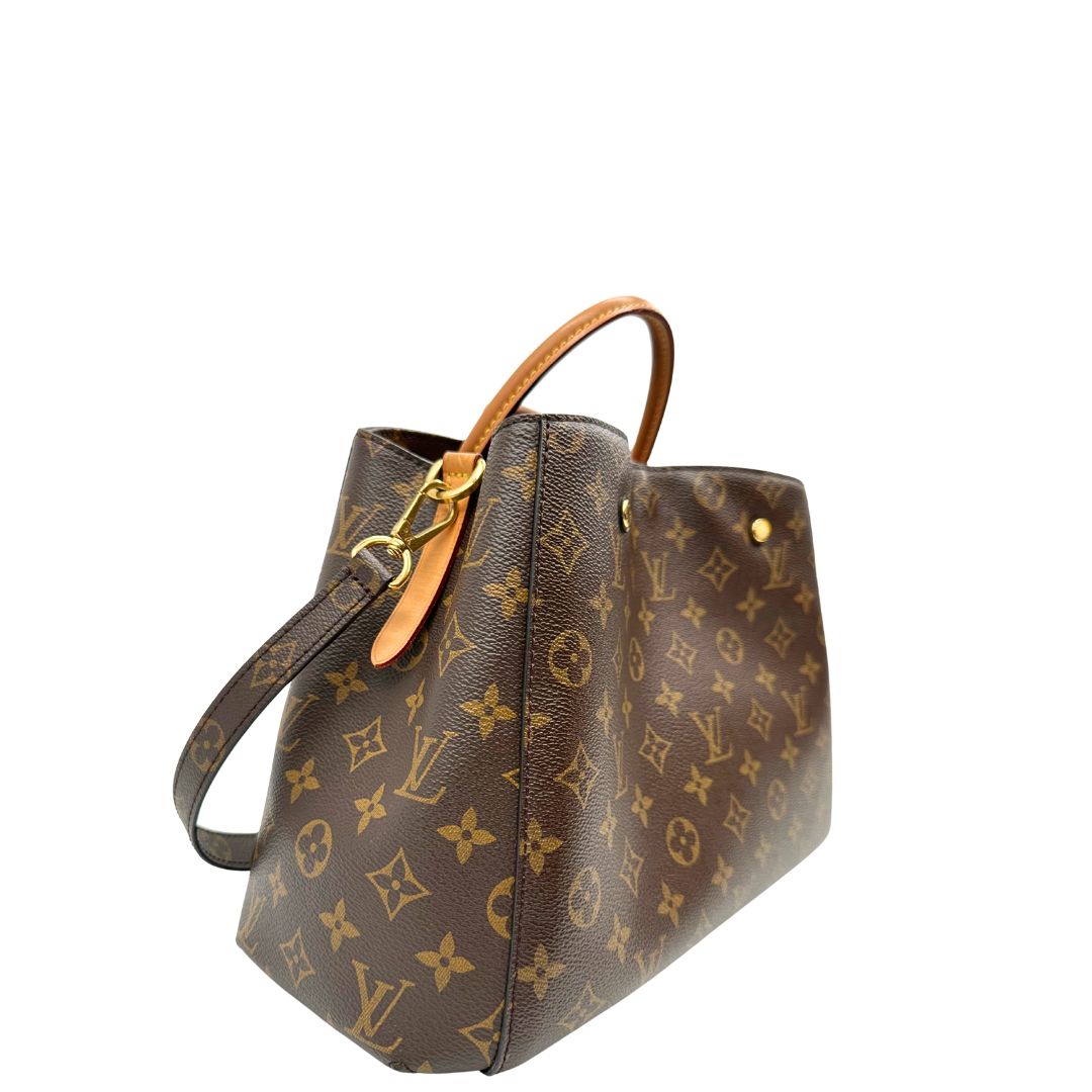 lato  Borsa Louis Vuitton in canvas marrone monogram con finiture in vacchetta naturale e parti metalliche dorate; munita di doppi manici stondati, e una tracolla amovibile, di lusso, originale, ottime condizioni, usata. 