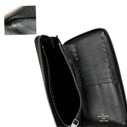 interno  Portafoglio Louis Vuitton in canvas monogram eclipse nero con parti metalliche argentate. Full set, di lusso, originale, ottime condizioni. 