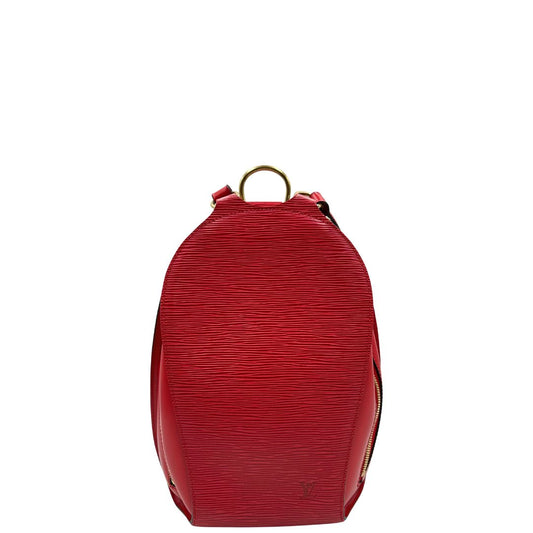 front Zaino Louis Vuitton in pelle epi rossa con parti metalliche dorate; munito di doppie bretelle regolabili e un manico singolo rigido in metallo, di lusso, originale, ottime condizioni, usato. 