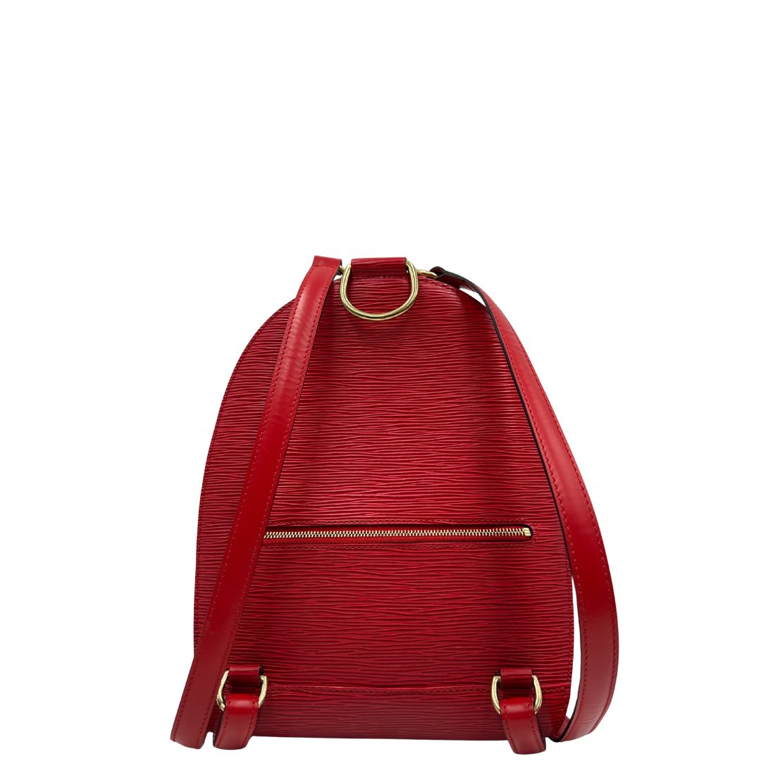 retro Zaino Louis Vuitton in pelle epi rossa con parti metalliche dorate; munito di doppie bretelle regolabili e un manico singolo rigido in metallo, di lusso, originale, ottime condizioni, usato. 