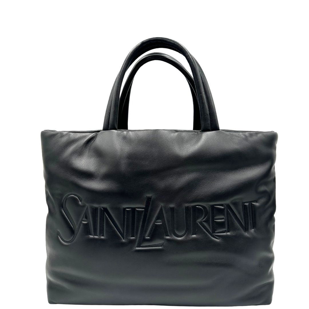front  Borsa Saint Laurent in pelle nera con maxi logo sul front; munita di doppi manici, indossabile a spalla. Completa di dustbag, di lusso, originale, eccellenti condizioni. 