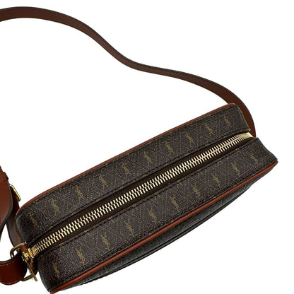 chiusura  Borsa Saint Laurent in canvas marrone con mini loghi Cassandre, parti metalliche dorate e finiture in pelle color cognac; munita di una tracolla leggermente regolabile. Completa di dustbag, di lusso, originale, eccellenti condizioni, usata. 