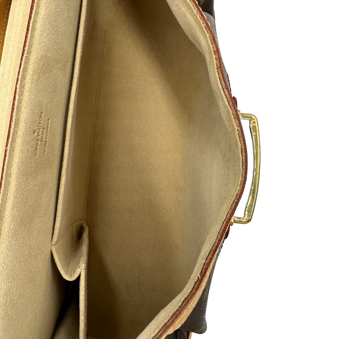 interno  Borsa Beverly LV in canvas marrone monogram, finiture in vacchetta naturale e metalleria dorata. Indossabile a spalla oppure a mano, di lusso, originale, ottime condizioni, usata. 