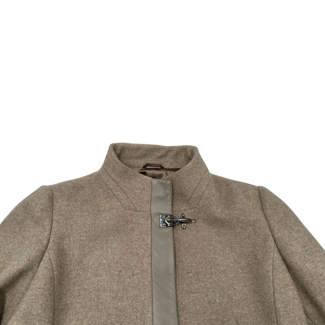  Cappotto in 80% lana e 20% poliammide beige, di lusso, originale, ottime condizioni.